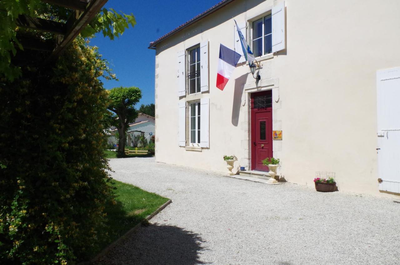 Maison D'Hotes Le Cadran Solaire Courcelles  Dış mekan fotoğraf