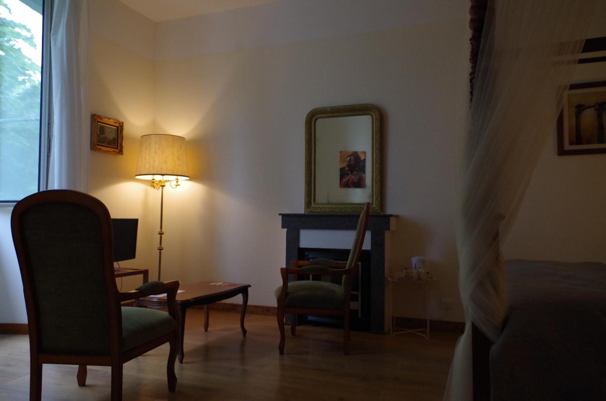 Maison D'Hotes Le Cadran Solaire Courcelles  Dış mekan fotoğraf