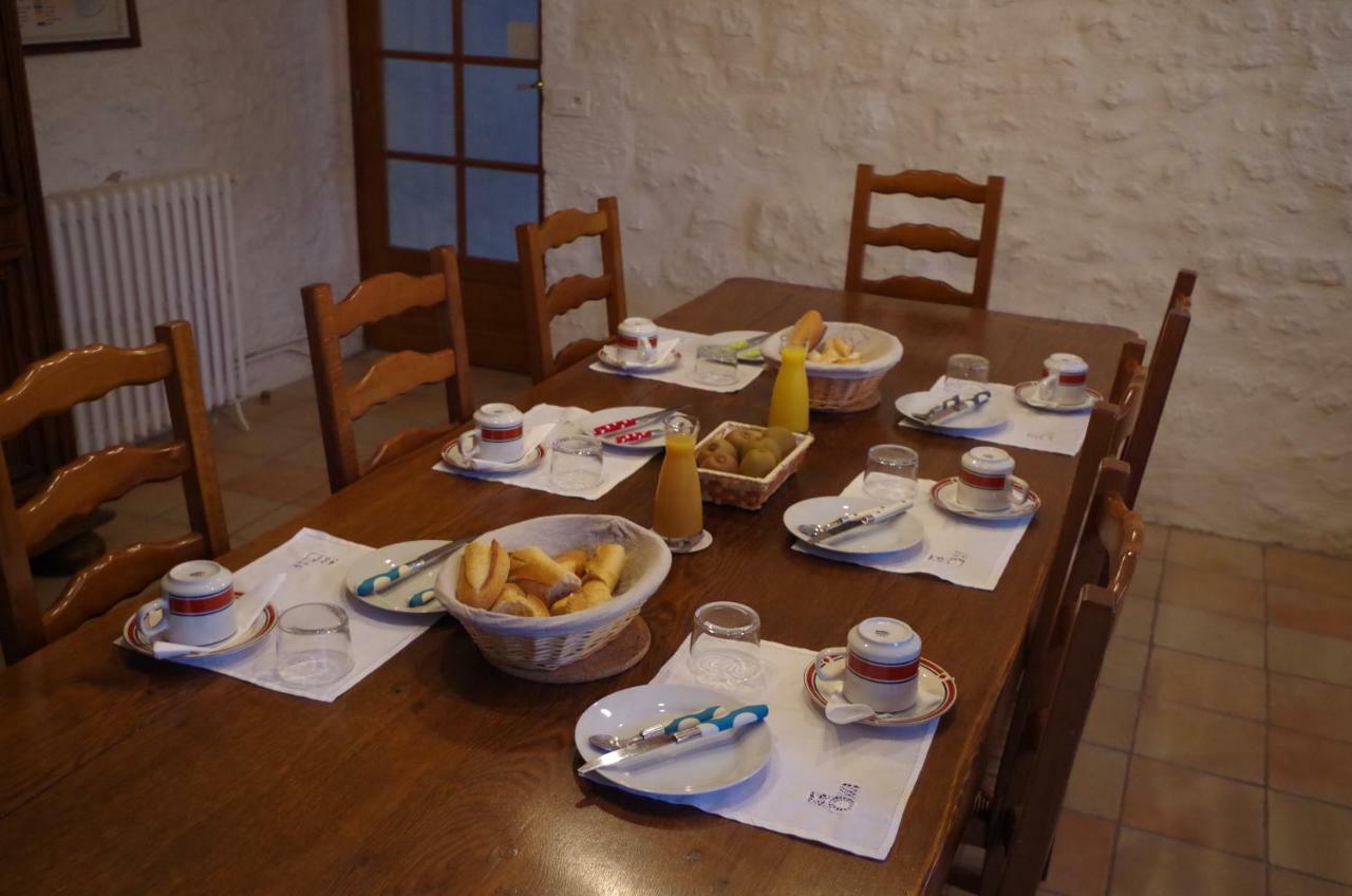 Maison D'Hotes Le Cadran Solaire Courcelles  Dış mekan fotoğraf